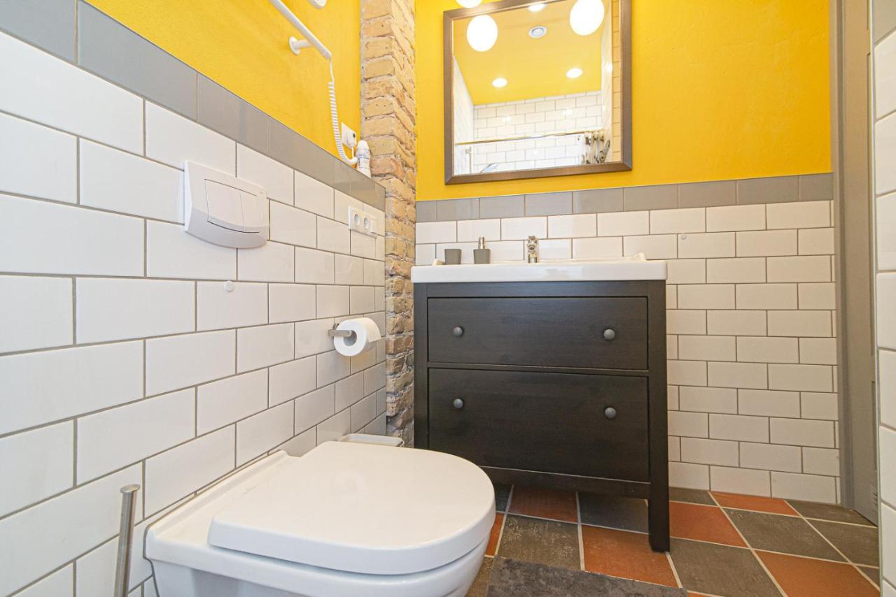Modern Vilnius Old Town Apartment With Free Parking エクステリア 写真